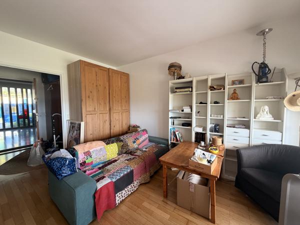 LOCATION 69300 CALUIRE ET CUIRE - T2 DANS RESIDENCE DE STANDING AVEC BALCON VUE PANORAMIQUE SUR LYON