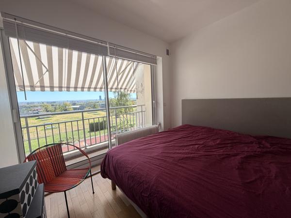 LOCATION 69300 CALUIRE ET CUIRE - T2 DANS RESIDENCE DE STANDING AVEC BALCON VUE PANORAMIQUE SUR LYON
