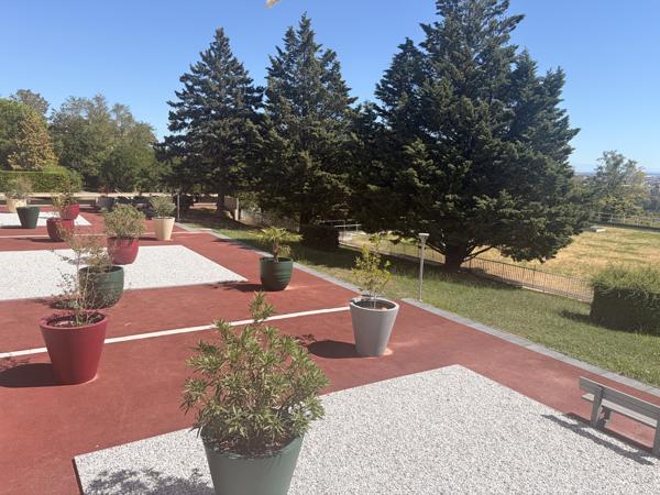 LOCATION 69300 CALUIRE ET CUIRE - T2 DANS RESIDENCE DE STANDING AVEC BALCON VUE PANORAMIQUE SUR LYON