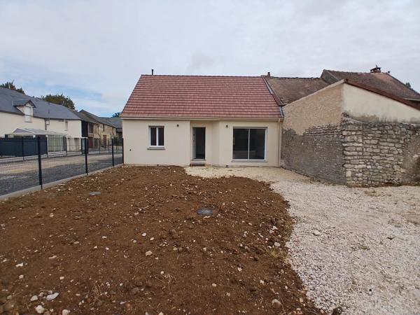 Location                                                      Maison de village
                        
                     4 pièces                      70 m2                     à Toury
