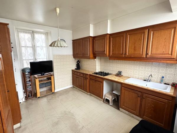 Maison 13 pièces 182 m2