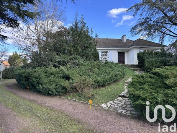 Maison 5 pièces de 130 m² à Les Sorinières (44840)