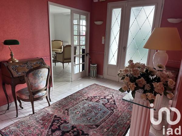 Maison 5 pièces de 130 m² à Les Sorinières (44840)