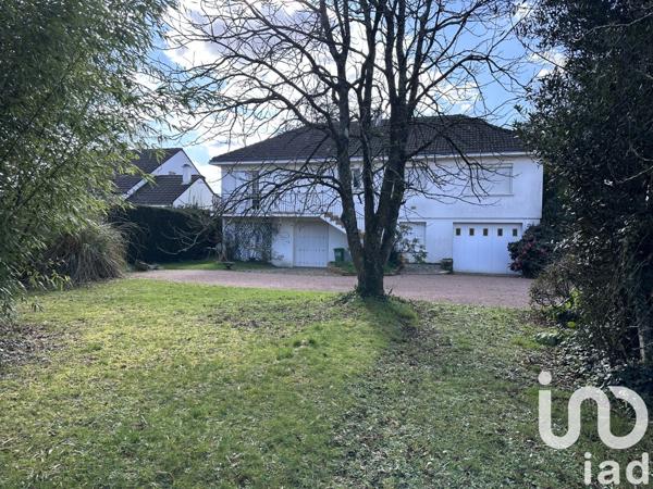 Maison 5 pièces de 130 m² à Les Sorinières (44840)