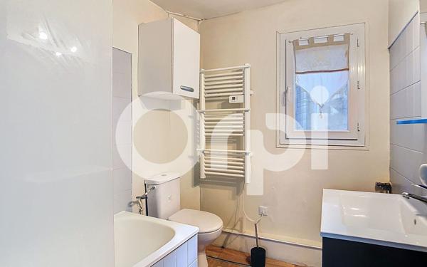 Immeuble à vendre    3 pièces •  Périgueux