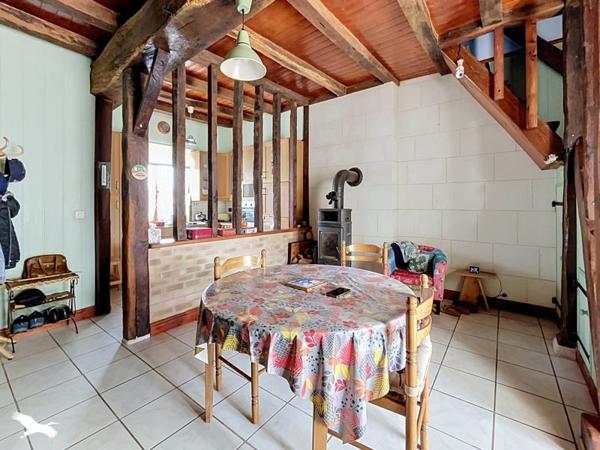 Maison à vendre 171 359 € Saint-Flovier 5 p 128 m² DPE D