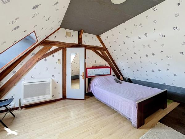 Maison à vendre 171 359 € Saint-Flovier 5 p 128 m² DPE D