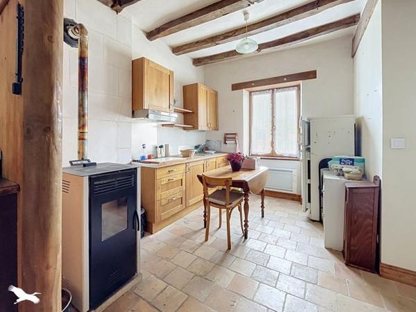 Maison à vendre 171 359 € Saint-Flovier 5 p 128 m² DPE D