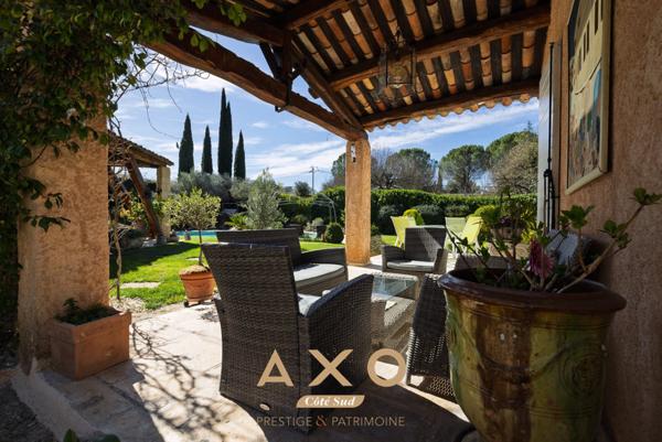 MEYRARGUES - MAISON - DEPENDANCE - TERRAIN 4 250 M2 -  PISCINE - GARAGES - 1 150 000