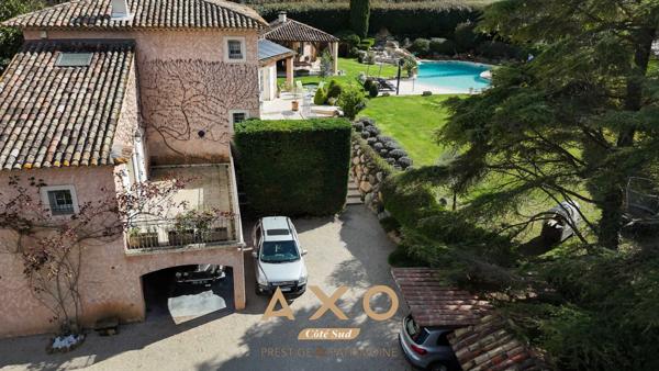 MEYRARGUES - MAISON - DEPENDANCE - TERRAIN 4 250 M2 -  PISCINE - GARAGES - 1 150 000