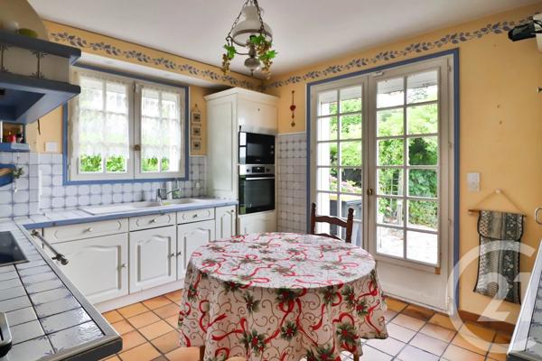 Maison à vendre  5 pièces - 152 m 2   ETRECHY  - 91