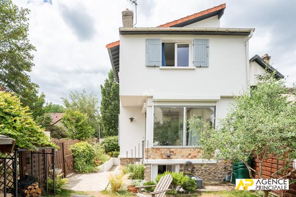 Maison - 3 chambres - St nicolas 680 000 € **  - Référence  4752