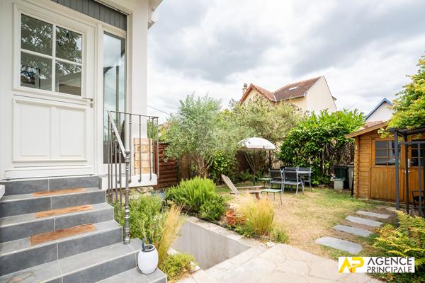 Maison - 3 chambres - St nicolas 680 000 € **  - Référence  4752
