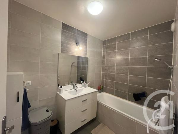 Appartement F3 à vendre  3 pièces - 66,77 m2 CLAYE SOUILLY - 77