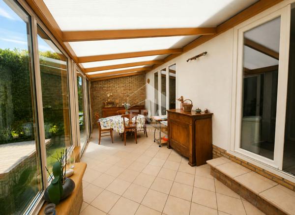 Maison mitoyenne, 3 chambres, jardin, garage, sous sol