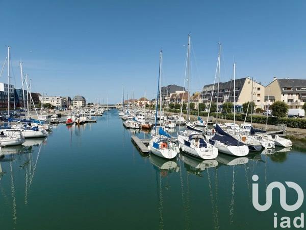 Appartement 2 pièces de 45 m² à Courseulles-sur-Mer (14470)