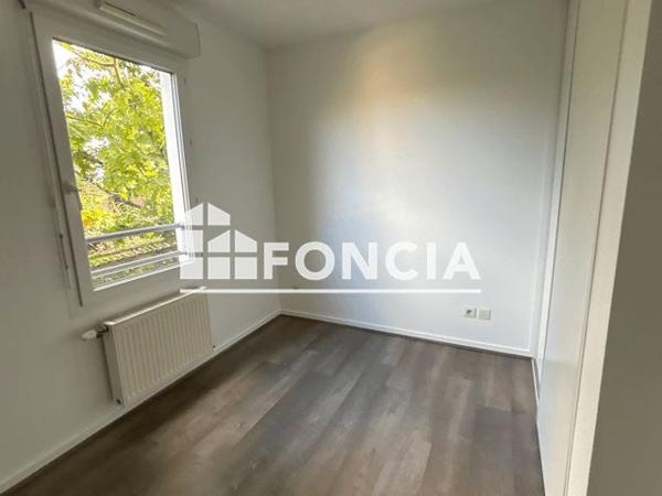 Location Appartement 4 pièces 89.9 m² - 20 AVENUE DE LA TABLE DE PIERR Francheville 69340