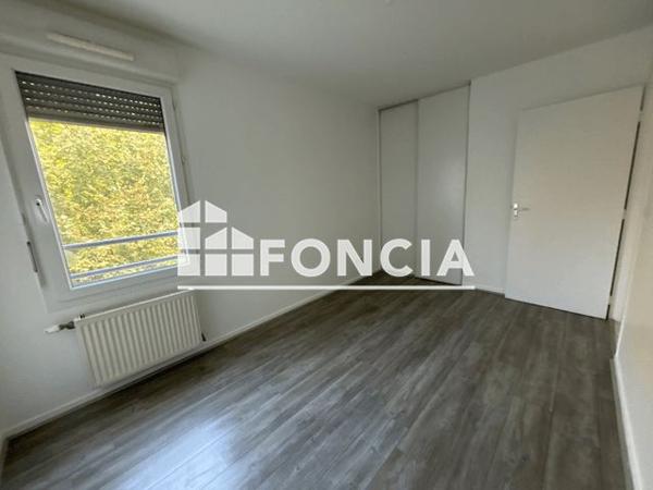 Location Appartement 4 pièces 89.9 m² - 20 AVENUE DE LA TABLE DE PIERR Francheville 69340
