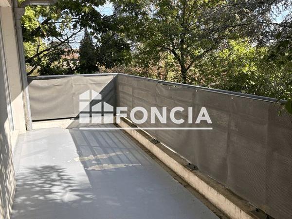 Location Appartement 4 pièces 89.9 m² - 20 AVENUE DE LA TABLE DE PIERR Francheville 69340