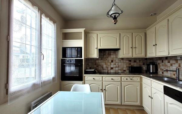 Maison à vendre    5 pièces •  Saint-Jean-de-la-Ruelle