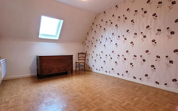 Maison à vendre    5 pièces •  Saint-Jean-de-la-Ruelle