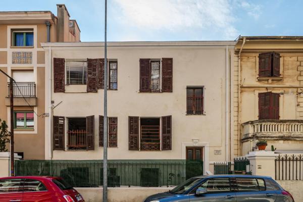 Nice Nord Gorbella au calme et sans vis à vis 4P85m2 à refaire proche de toutes commodités et écoles à pieds.