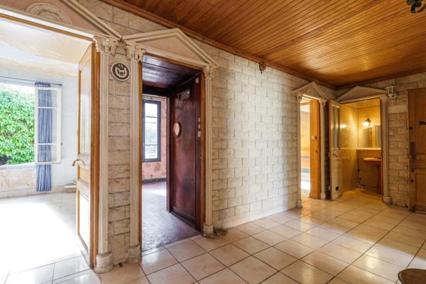 Nice Nord Gorbella au calme et sans vis à vis 4P85m2 à refaire proche de toutes commodités et écoles à pieds.