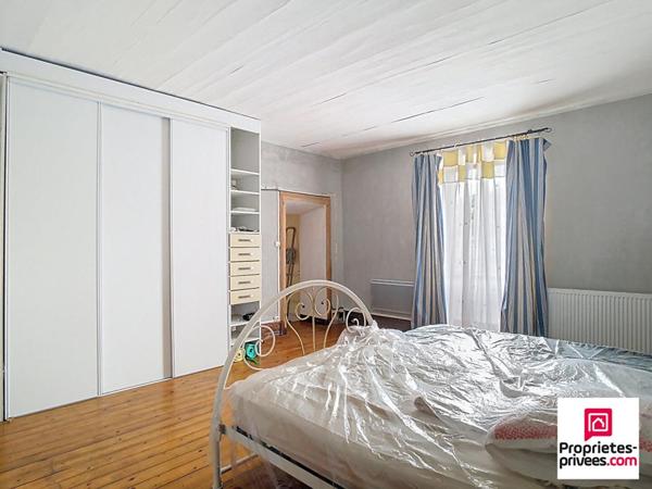 Maison en pierre  Courchaton 5 pièces 138 m2 + dépendance 90 m2