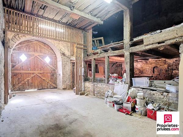 Maison en pierre  Courchaton 5 pièces 138 m2 + dépendance 90 m2