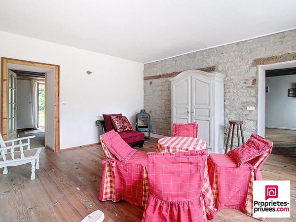 Maison en pierre  Courchaton 5 pièces 138 m2 + dépendance 90 m2