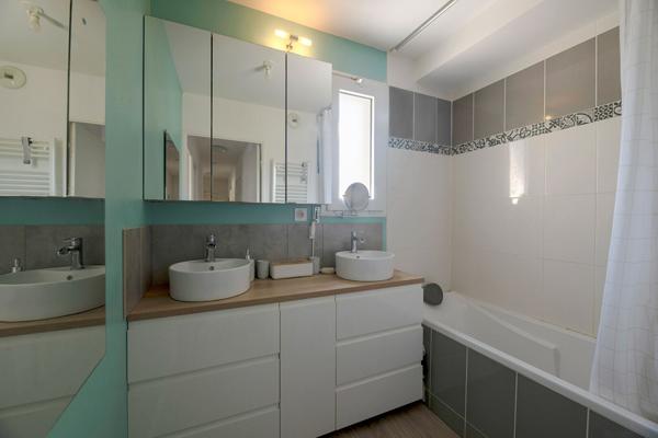 Appartement Chavagne 4 pièces - balcon - place de parking exterieur