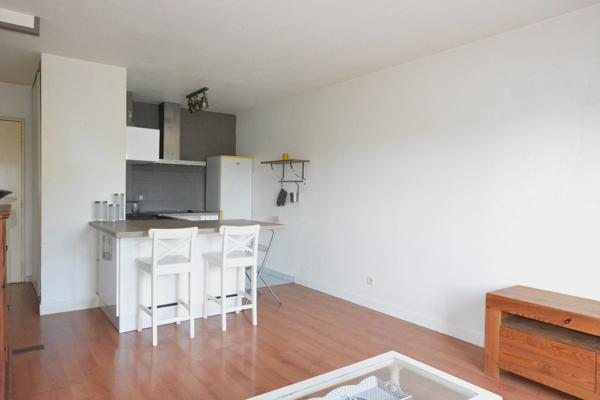 Appartement à vendre 2 pièces BORDEAUX Caudéran (33)avec jardin/terrasse et place de parking privative