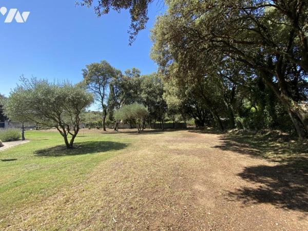 TAB viabilisé, calme et hors lotissement, 577m²