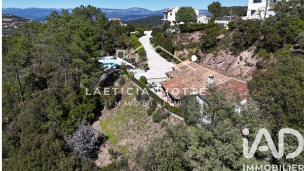 Maison à vendre 5 pièces 120 m² Fréjus