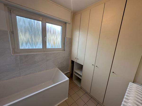 Appartement 5 pièces 70.24 m2