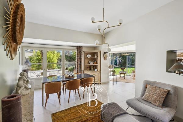 Tassin-la-Demi-Lune, Maison 4 Chambres -  270 m² à vendre