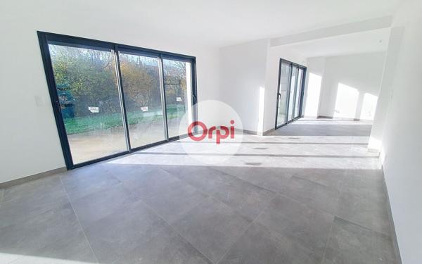 Maison à vendre    4 pièces •  Questembert