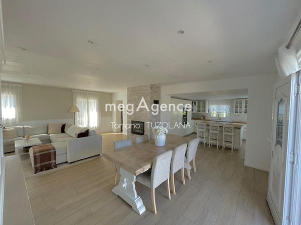 Maison à MESNIL-SAINT-NICAISE, 80190 - 5 pièces 117m²