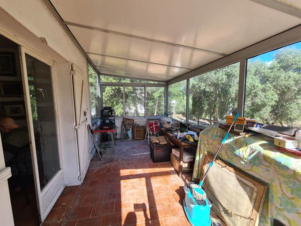 Maison Toulon de 2 pièces de 53.95 m² avec veranda de 14 m² et dépendances sur 659m² de terrain