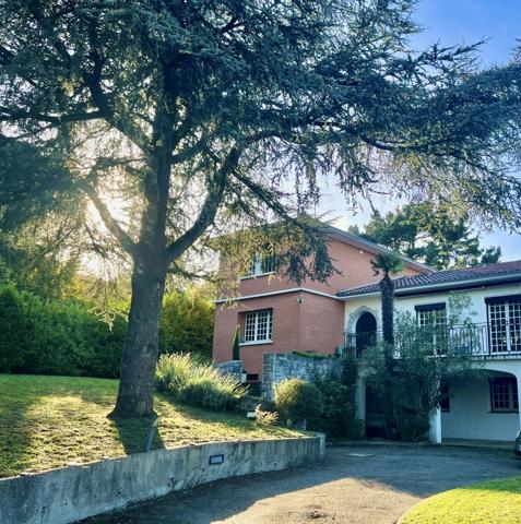 Villa familiale avec piscine et prestations haut de gamme – Ramonville