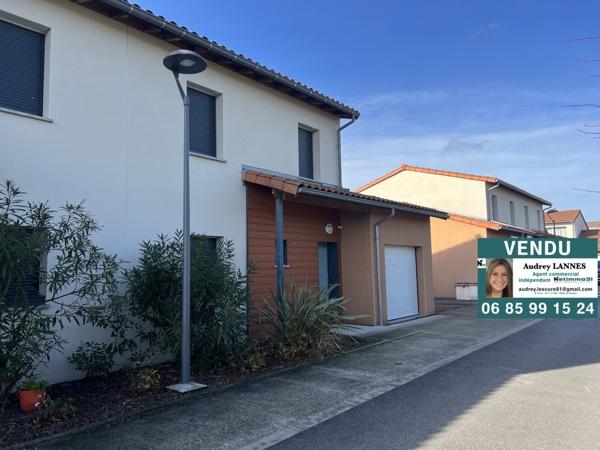 maison récente avec jardin et garage