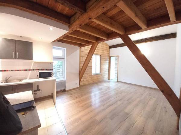 Appartement rénové dans petite copropriété
