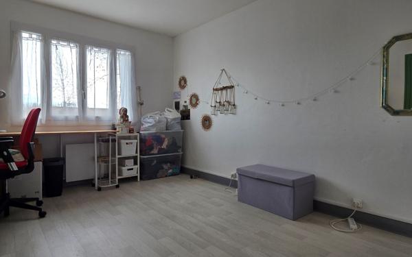 Maison à vendre    5 pièces •  Rochefort