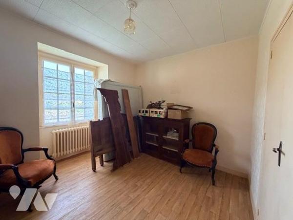 ENSEMBLE DE DEUX MAISONS