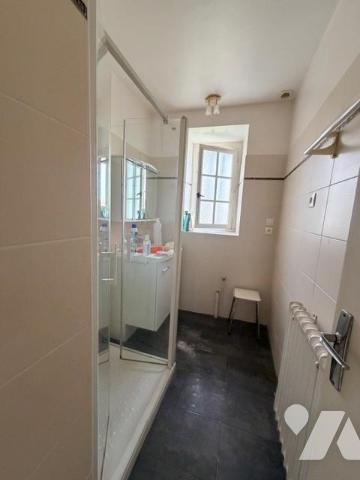 ENSEMBLE DE DEUX MAISONS