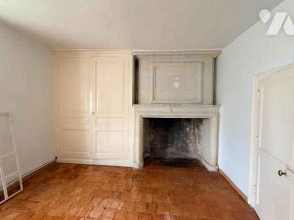 ENSEMBLE DE DEUX MAISONS