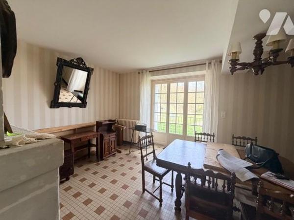 ENSEMBLE DE DEUX MAISONS