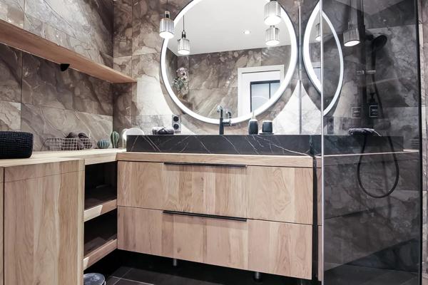 A vendre à Cannes, beau 3P grande terrasse traversant a 2pas des plages