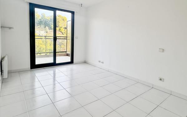 Appartement à vendre    1 pièce • 18 m2 Nice
