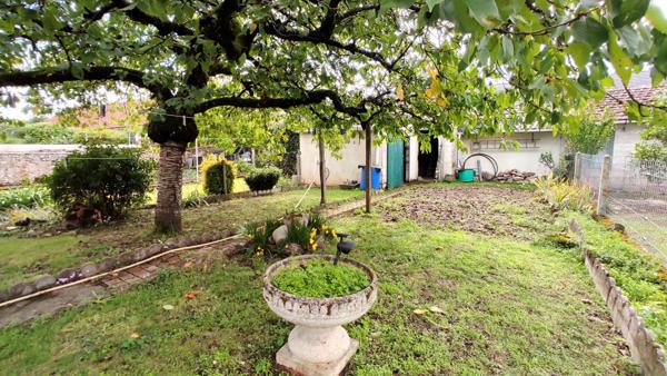 JOLIE MAISON A RENOVER QUARTIER OUEST